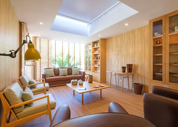 Malibu Foz Hotel - La Maison Younan